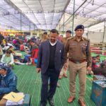 जिलाधिकारी तथा वरिश्ठ पुलिस अधीक्षक ने स्ट्रांग रूम का निरीक्षण किया तथा रवाना हो रही पोलिंग पार्टियों से संवाद किया