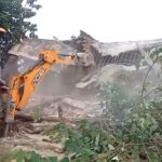 जिला प्रशासन द्वारा अवैध अतिक्रमण के खिलाफ निरंतर की जा रही है कार्यवाही