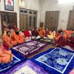 आपदा पीड़ितों की मदद के लिए संतों ने किया, सरकार को सहयोग का एलान 