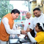 मुख्यमंत्री धामी ने देहरादून में “GST बचत उत्सव” के तहत विभिन्न दुकानों का भ्रमण किया