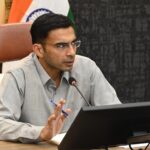 डीएम के निर्देश पर जिले के जनसेवा केंद्रों पर छापेमारी जारी; ऋषिकेश में जन सेवा केंद्र पर जिला प्रशासन ने लगाया ताला; किया सील