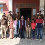 अधिवर्षता पूर्ण कर सेवानिवृत्त हो रहे हे0का0 की जीआरपी पुलिस अधीक्षक कार्यालय में सम्मानपूर्ण विदाई दी गयी