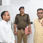 आपदा प्रबन्धन के लिए जनपद में किए जा रहे कार्यों की सचिव राष्ट्रीय आपदा प्रबंधन प्राधिकरण मनीष भारद्वाज ने की समीक्षा बैठक