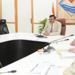 मुख्य सचिव ने सभी जिलाधिकारियों से वीडियो कॉन्फ्रेंसिंग के माध्यम से प्रदेश में एलपीजी गैस उपलब्धता की अद्यतन स्थिति की जानकारी ली