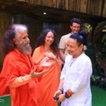 पद्मश्री श्री कैलाश खेर जी का कैलासा बैंड के साथ परमार्थ निकेतन में में आगमन