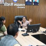 जनपद के समस्त नगर निकायों के अधिकारियों एवं सिंचाई विभाग के अधिकारियों के साथ वीडियो कॉन्फ्रेंसिंग के माध्यम से बैठक हुई