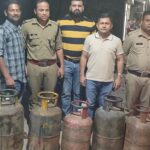 डीएम के निर्देशन में आज देर शाम काली बस्ती सहस्त्रधारा रोड पर छापेमारी; 7 सिलेंडर जब्त