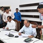 जनपद वासियों की समस्याओं का त्वरित निराकरण करने के लिए जिलाधियारी की जनपद में की गई अभिनव पहल