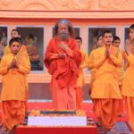 बरगी बांध क्रूज हादसे के पीड़ितों की आत्मा की शांति हेतु परमार्थ निकेतन में किया विशेष हवन