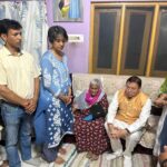 मुख्यमंत्री ने स्वo प्रकाश रावत के आवास पर पहुँच कर उनके निधन पर शोक संवेदना व्यक्त की
