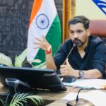 सीएम हेल्पलाइन में लंबित शिकायतों पर डीएम सख्त, डीएम ने विभागों को दी कड़ी हिदायत