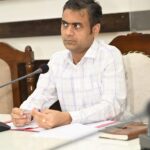 पीएम स्वनिधि योजना के अंतर्गत अधिक से अधिक पात्र व्यक्तियों ऋण उपलब्ध कराया जाए : अपर जिलाधिकारी वैभव गुप्ता