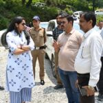 जिलाधिकारी ने सकलाना क्षेत्र में आपदा पुनःनिर्माण कार्यों का किया स्थलीय निरीक्षण