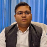 जिलाधिकारी के ‘एक पुस्तक दान करें, ज्ञान का वृक्ष लगाएं’ अभियान को मिल रहा जनसमर्थन, जिला कार्यक्रम अधिकारी ने भेंट कीं 111 पुस्तकें