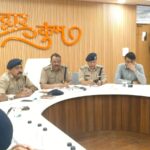 पुलिस मुख्यालय से आईजी एसटीएफ निलेश आनंद भरणे एवं डीआईजी लॉ एंड ऑर्डर धीरेंद्र सिंह गुंज्याल पहुंचे हरिद्वार