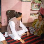 मुख्यमंत्री ने शोक संतप्त परिवारों से मिलकर जताया गहरा दुख,परिजनों को बंधाया ढाढ़स।
