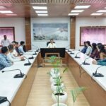 पीसीएस परीक्षा में चयनित अधिकारियों ने लिया प्रशासनिक कार्यप्रणाली का मार्गदर्शन