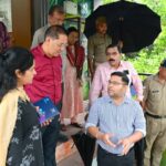जिलाधिकारी ने वन स्टॉप सेंटर एवं संगम पुस्तकालय का किया निरीक्षण