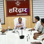 जनपद में विशेष गहन पुनरीक्षण कार्य के सफल क्रियान्वयन हेतु जिलाधिकारी की अध्यक्षता में राजनीतिक दलों के प्रतिनिधियों के साथ बैठक आयोजित की गई