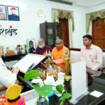 स्वतंत्रता सेनानी उत्तराधिकारी परिवार समिति के प्रतिनिधिमंडल ने मुख्यमंत्री श्री पुष्कर सिंह धामी से की भेंट