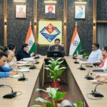 देहरादून में निर्धारित स्थलों पर ही पटाखों की बिक्री की अनुमति, बाजारों में अग्नि सुरक्षा सुनिश्चित करने के निर्देश
